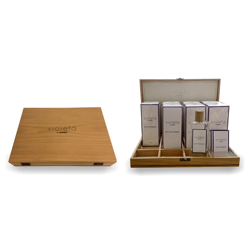 Estuche expositor en madera para Violeta by Mango